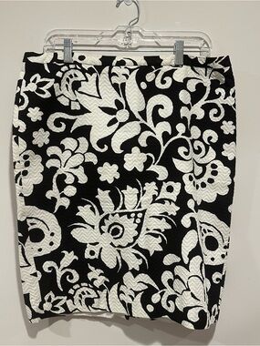 Talbots Black and White Floral-Print Pencil Skirt